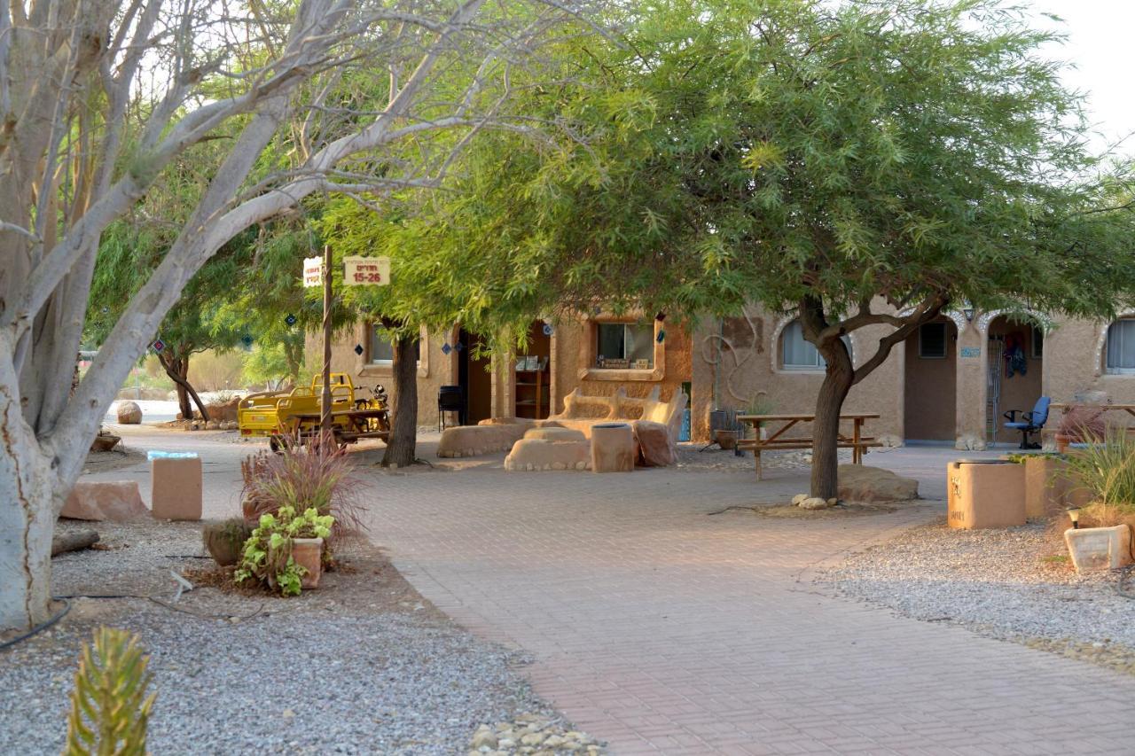Lotan Desert Travel Hotel Nahal Ya'alon Екстериор снимка